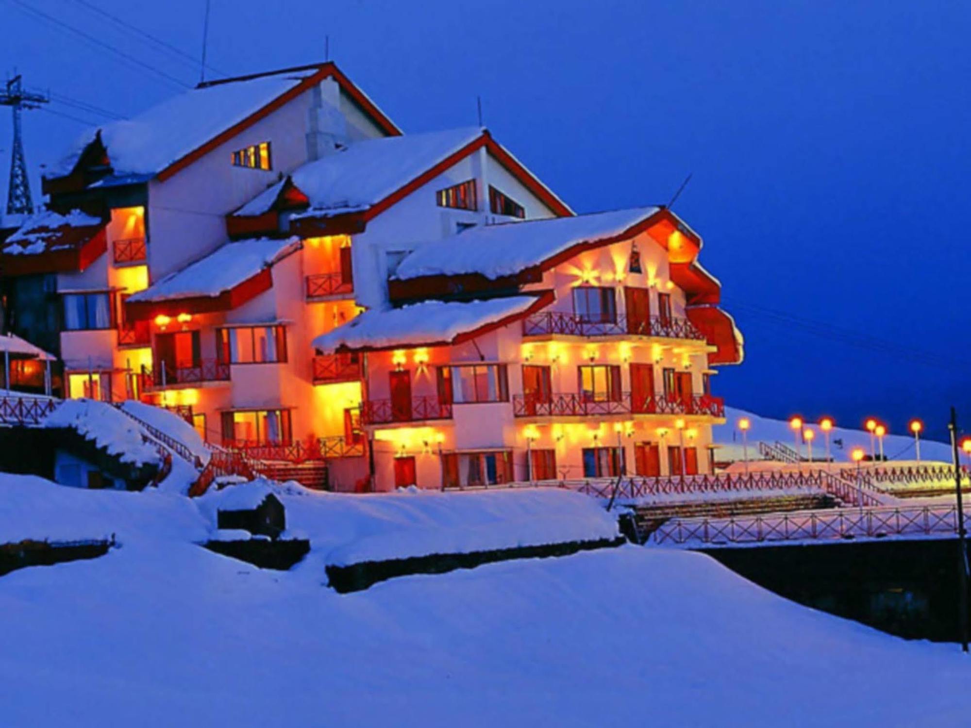 Clifftop Club Auli Joshīmath Exterior foto